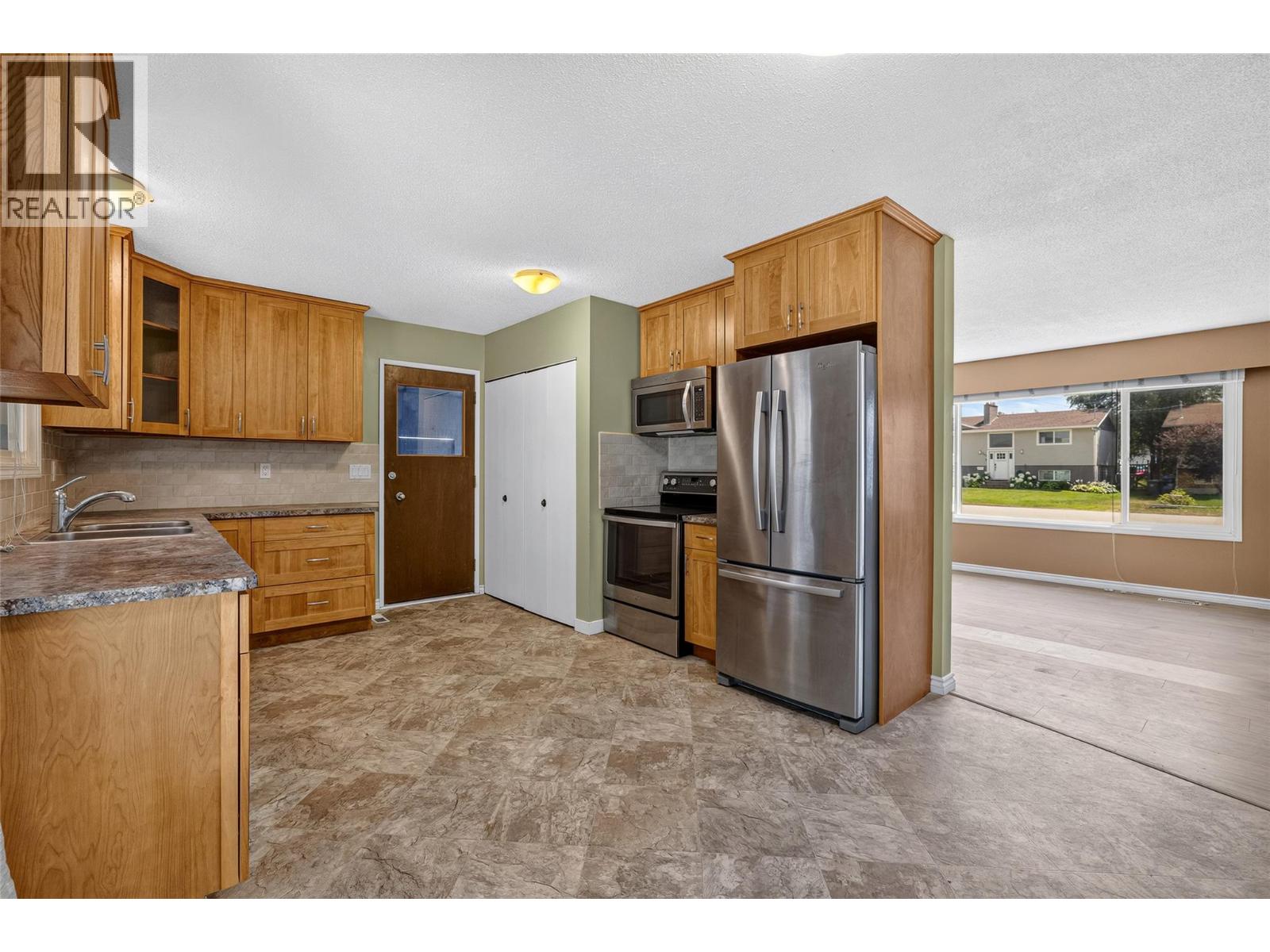 300 Patterson Road, Kelowna, British Columbia V1X 2L2 - Photo 14 - 10393776