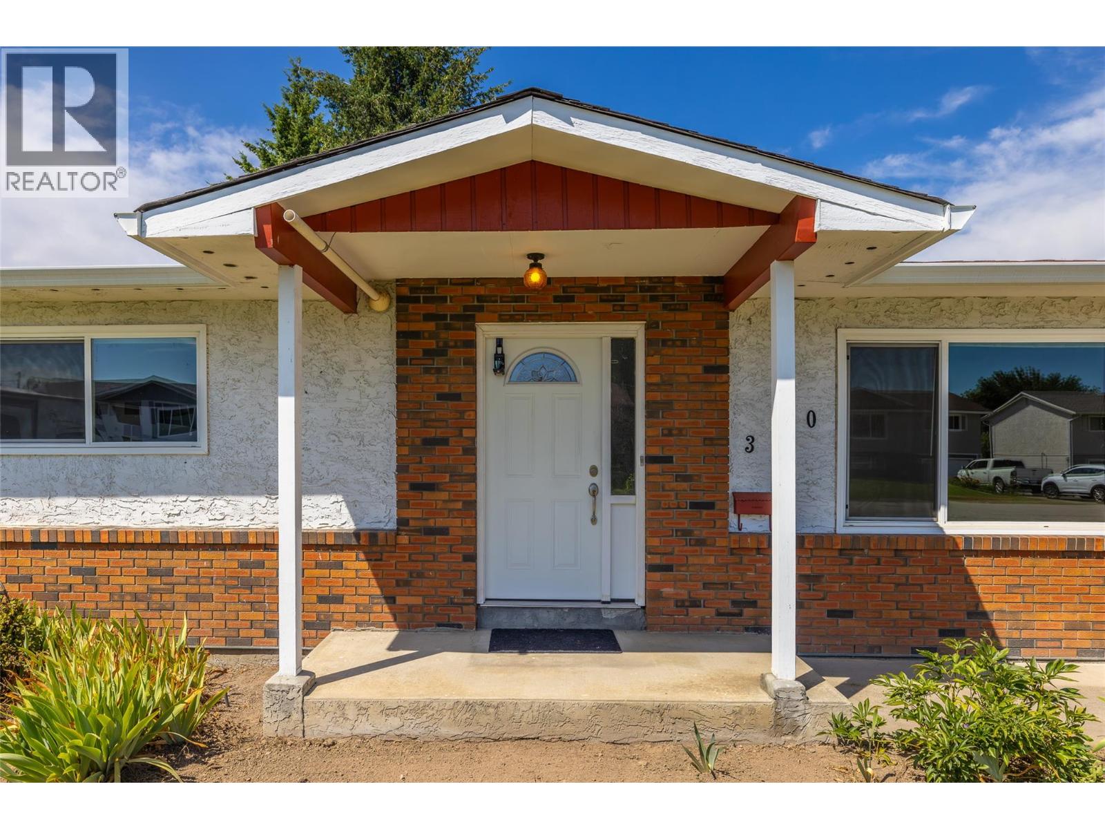 300 Patterson Road, Kelowna, British Columbia V1X 2L2 - Photo 5 - 10393776