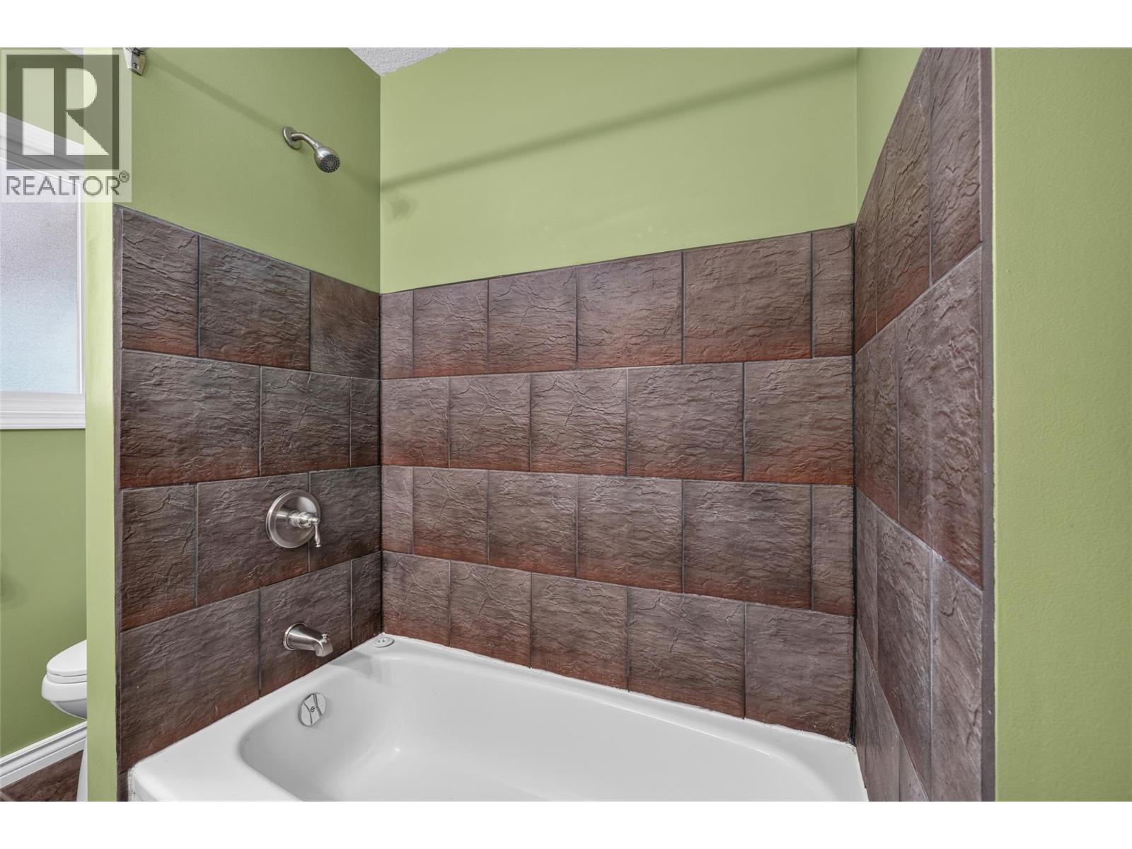 300 Patterson Road, Kelowna, British Columbia V1X 2L2 - Photo 20 - 10393776