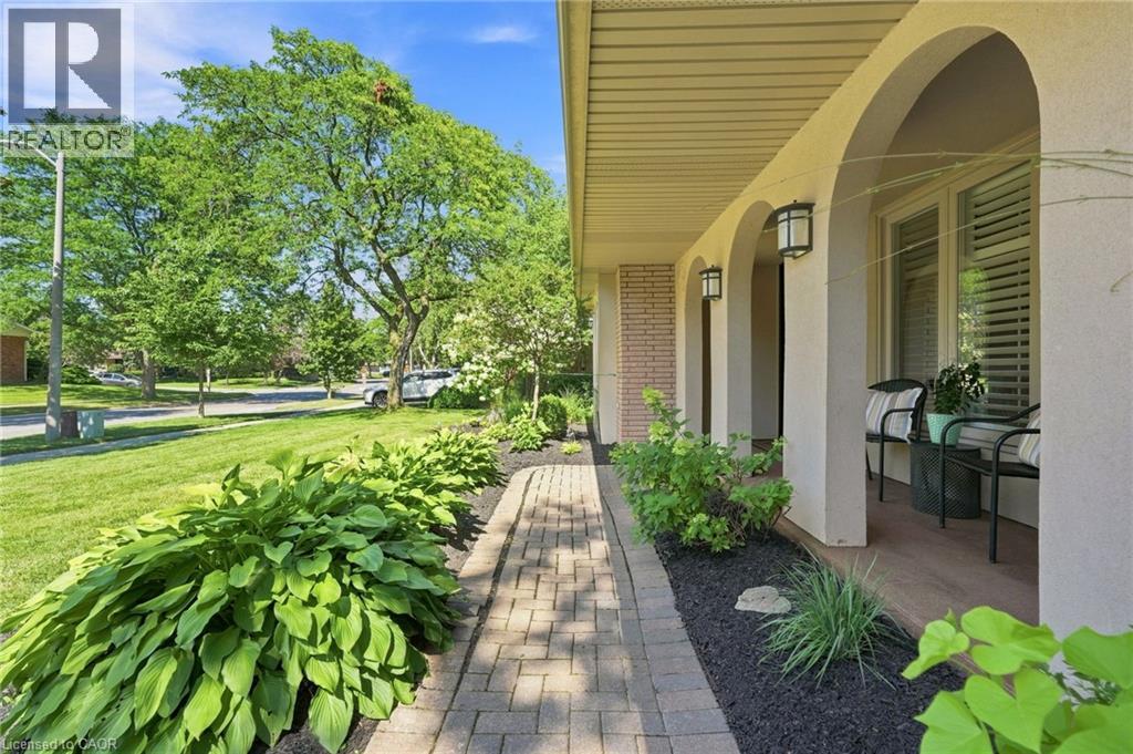 2086 Cavendish Drive, Burlington, Ontario  L7P 1Z1 - Photo 4 - 40851053