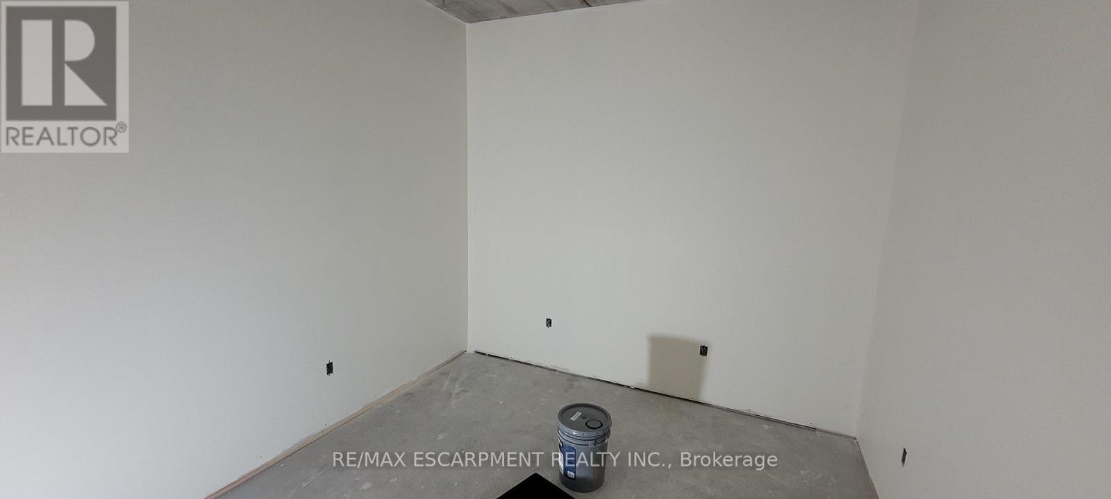 Office #1 - 120 Parkdale Avenue N, Hamilton, Ontario  L8H 5W9 - Photo 21 - X12647016