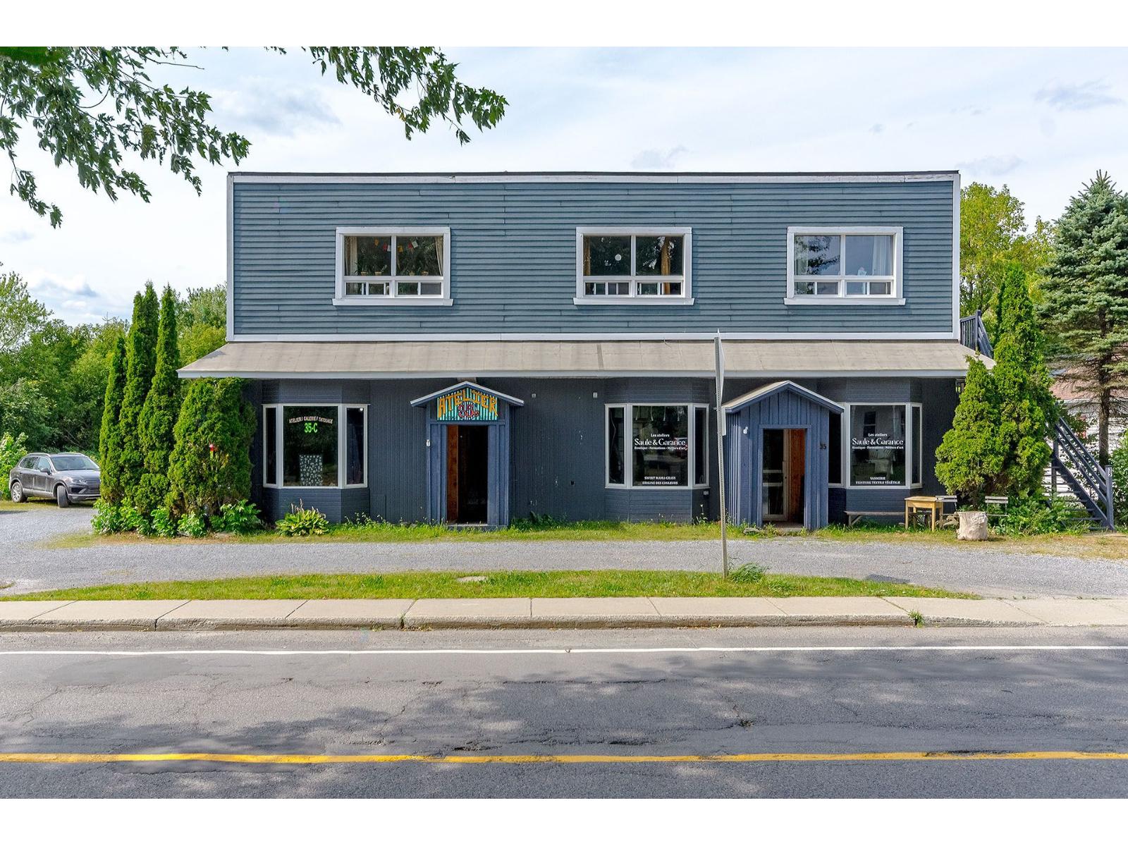 35Z Rue Principale S. Sutton Quebec Canada J0E2K0 2