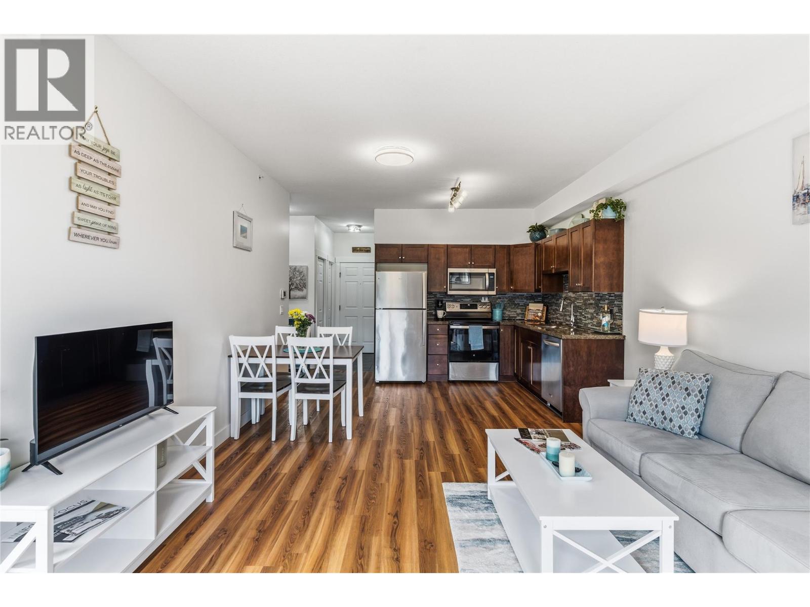 1875 Country Club Drive Unit# 1405, Kelowna, British Columbia V1V 2W7 - Photo 2 - 10396444
