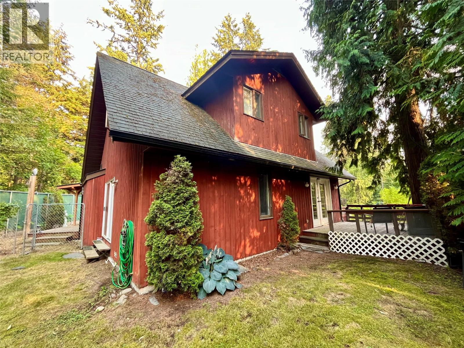 225 6th Street, Nakusp, British Columbia V0G 1R0 - Photo 27 - 10396538