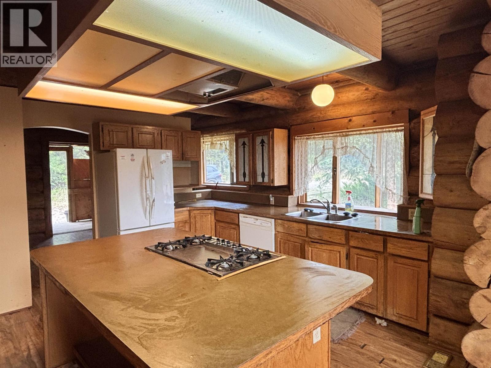 3074 Spout Lake Road, Lac La Hache, British Columbia  V0K 1T0 - Photo 10 - R3078403