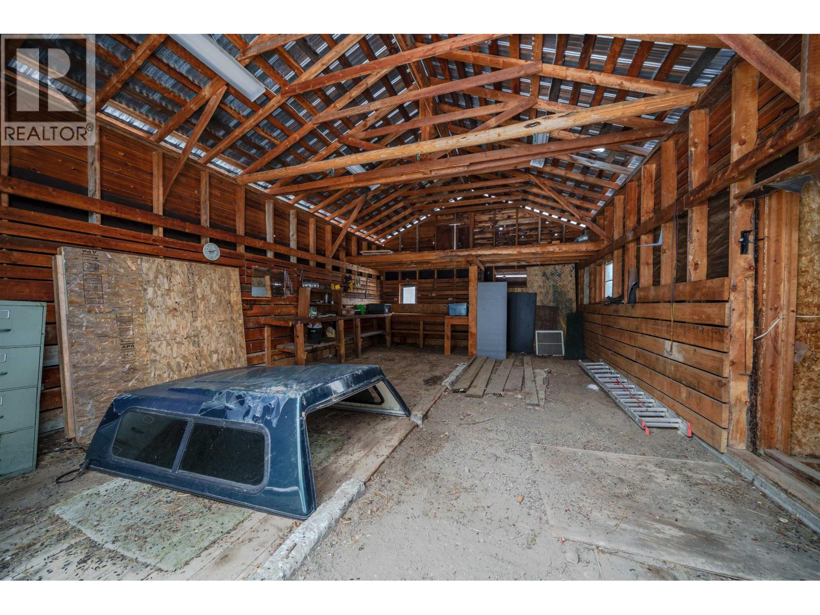 3074 Spout Lake Road, Lac La Hache, British Columbia  V0K 1T0 - Photo 35 - R3078403