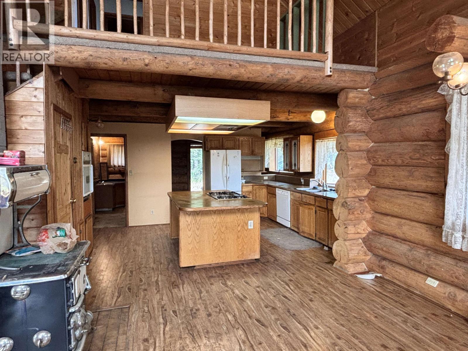 3074 Spout Lake Road, Lac La Hache, British Columbia  V0K 1T0 - Photo 13 - R3078403