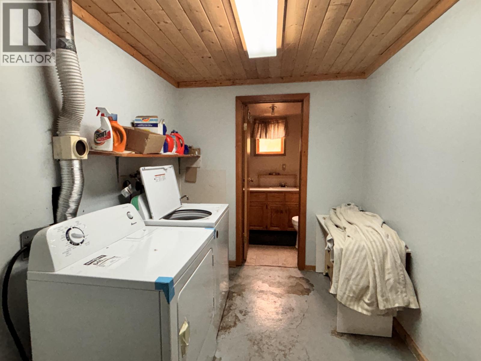 3074 Spout Lake Road, Lac La Hache, British Columbia  V0K 1T0 - Photo 33 - R3078403