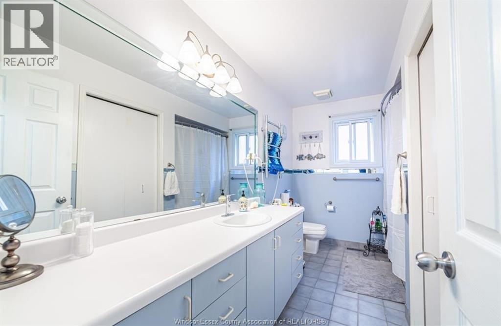 2595 California, Windsor, Ontario  N9E 4L6 - Photo 8 - 26017177