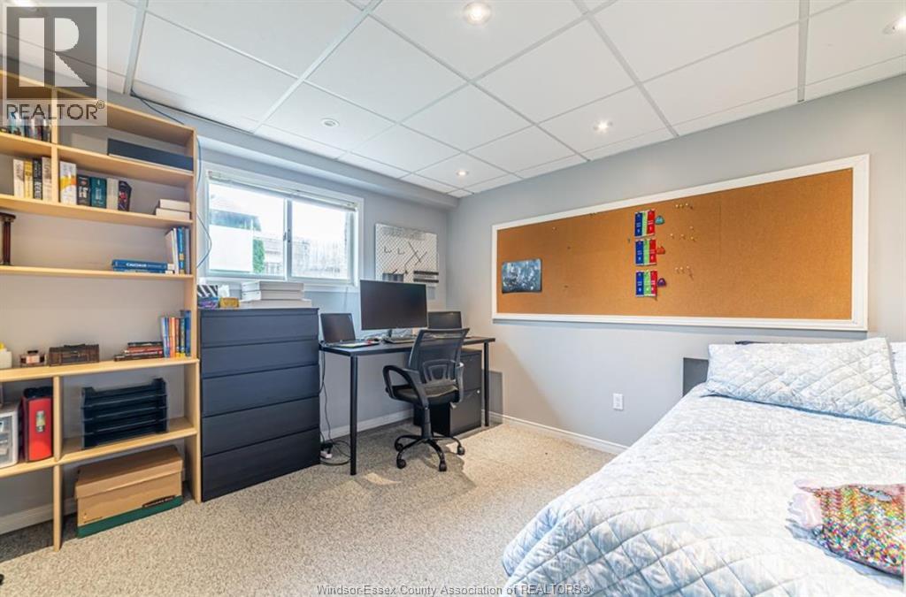 2595 California, Windsor, Ontario  N9E 4L6 - Photo 16 - 26017177