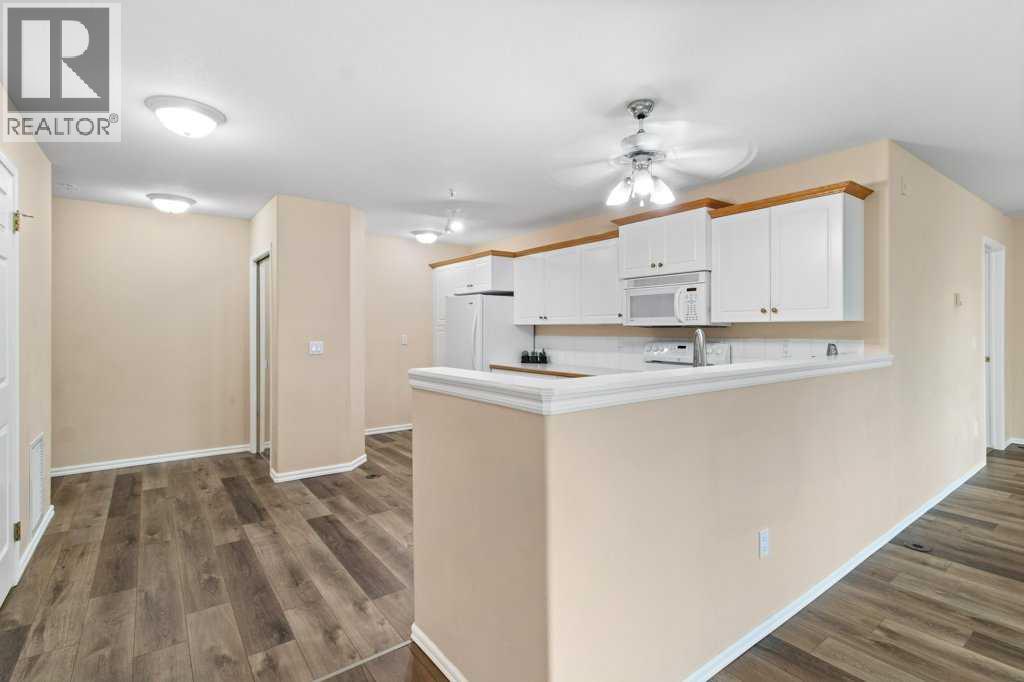 211, 6118 53 Avenue, Red Deer, Alberta T4N 6P7 - Photo 6 - A2314916