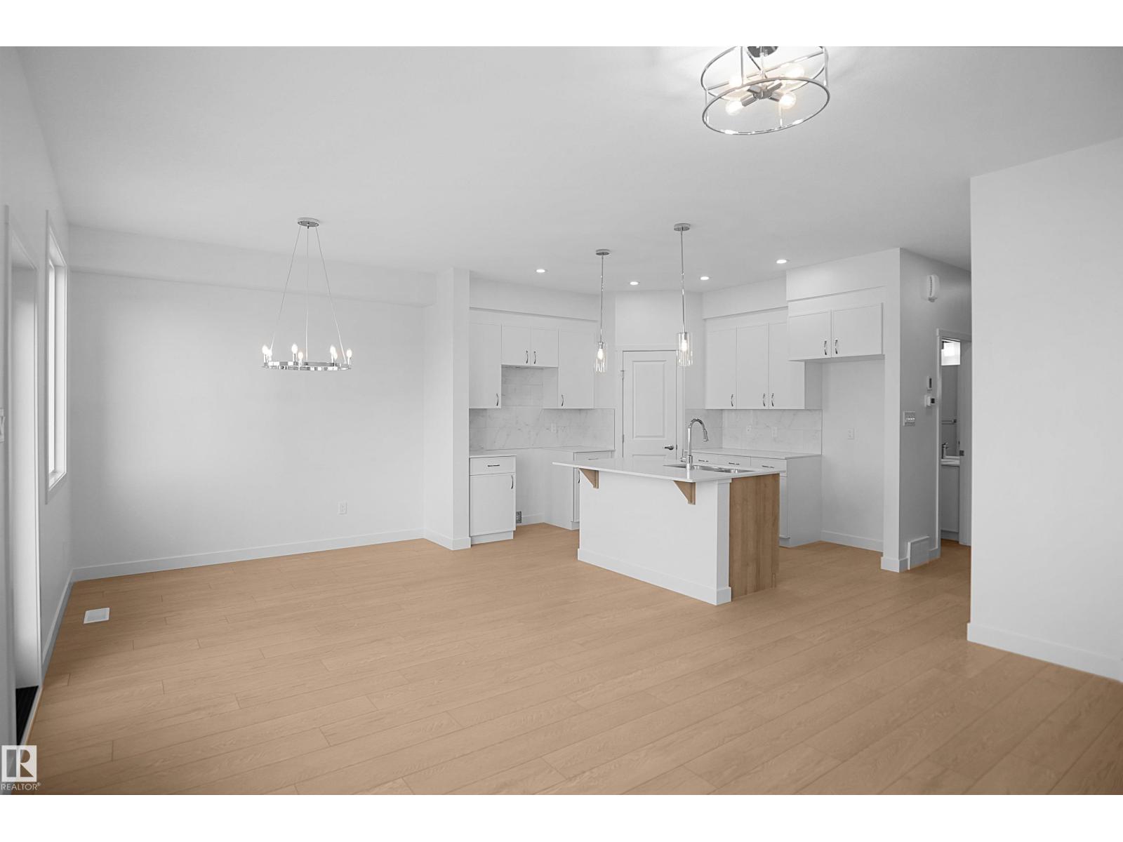 1023 14 Av NW, Edmonton, Alberta  T6T 2N5 - Photo 6 - E4501650