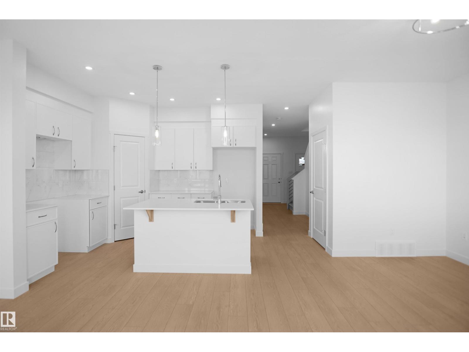 1023 14 Av NW, Edmonton, Alberta  T6T 2N5 - Photo 14 - E4501650