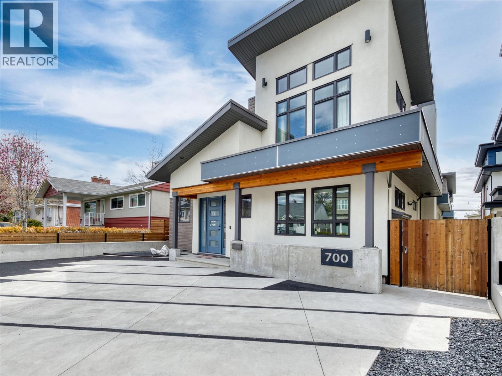 700 CHURCHILL Avenue, Penticton, British Columbia