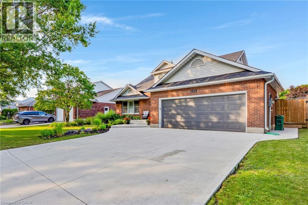 600 Coppercroft Court, Waterloo, Ontario  N2K 3M2 - Photo 2 - 40847692