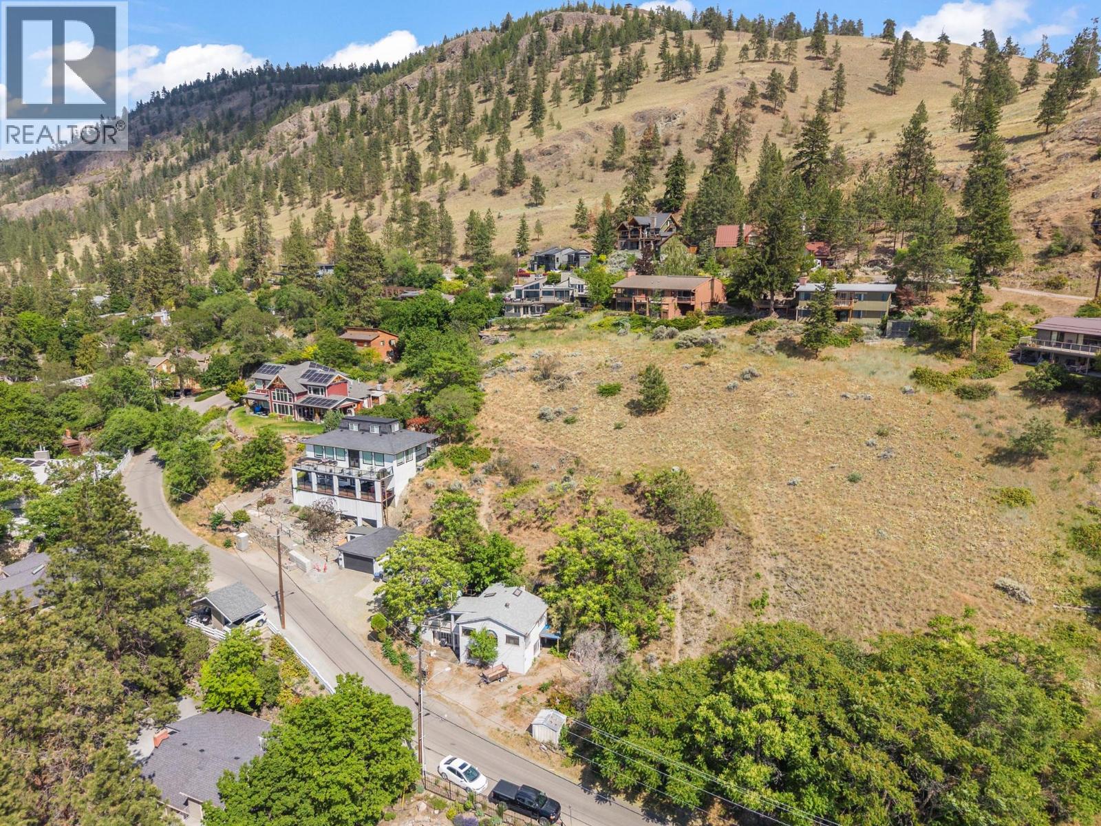 345 Poplar Point Drive, Kelowna, British Columbia  V1Y 1Y2 - Photo 4 - 10392832