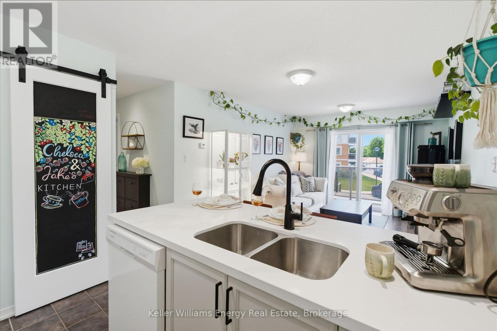 204 - 124 Aspen Springs Drive, Clarington, Ontario  L1C 0G8 - Photo 10 - E13626760