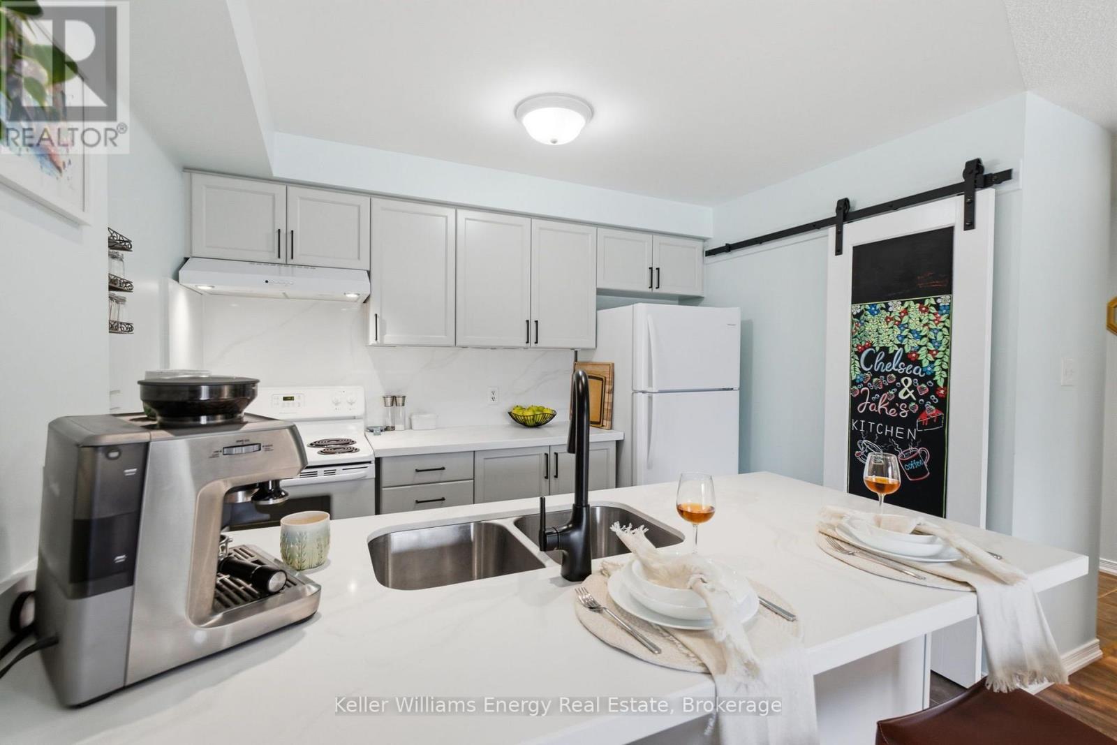 204 - 124 Aspen Springs Drive, Clarington, Ontario  L1C 0G8 - Photo 12 - E13626760