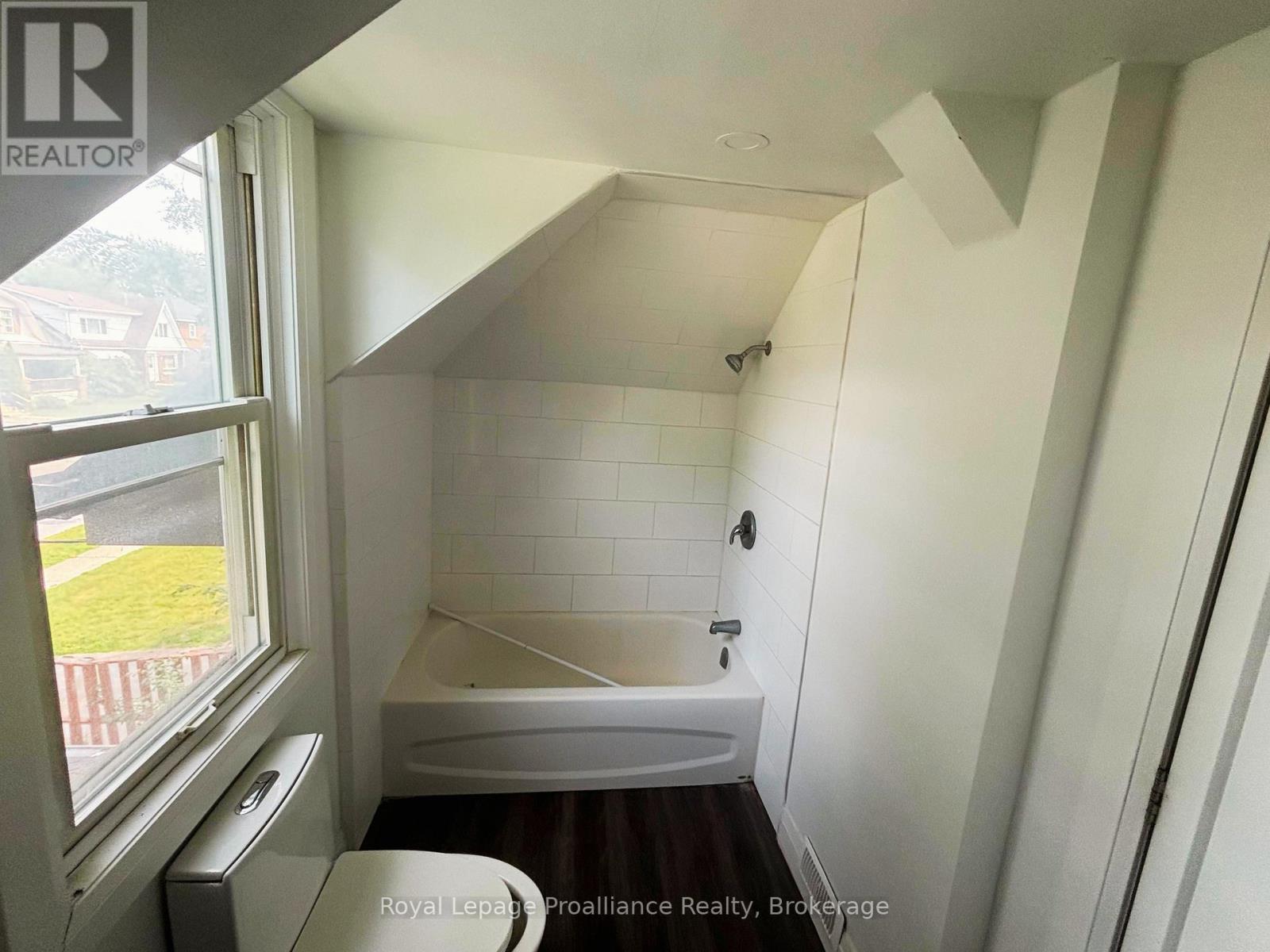18 Ritchie Avenue, Belleville, Ontario  K8P 3V9 - Photo 10 - X13626792