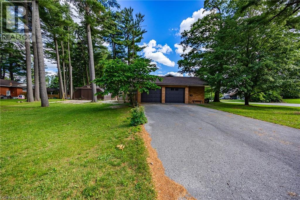 631 Peel Street, Delhi, Ontario  N4B 2H3 - Photo 3 - 40840283