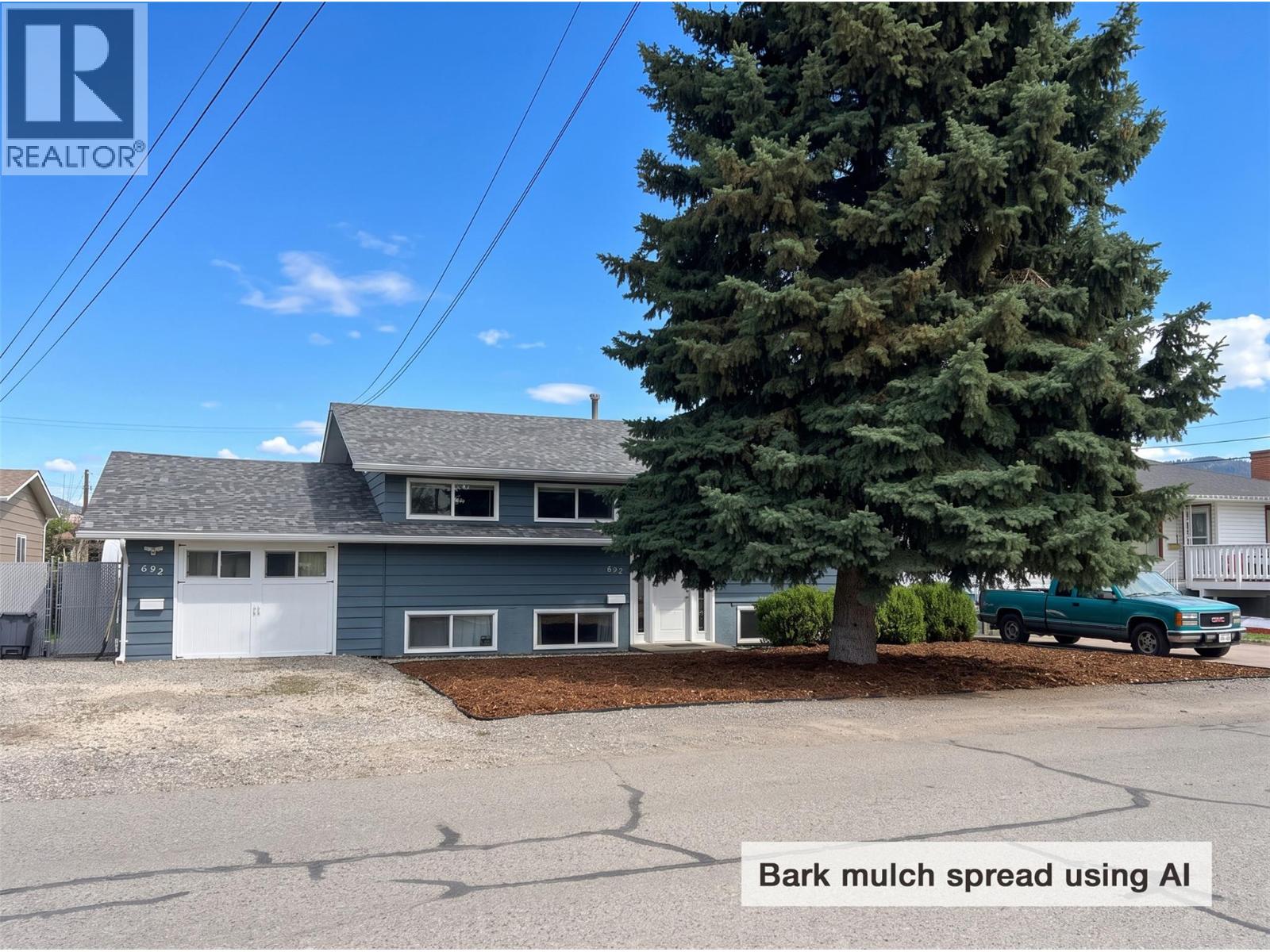 690 Alberni Avenue, Kamloops, British Columbia  V2B 1T1 - Photo 2 - 10391952