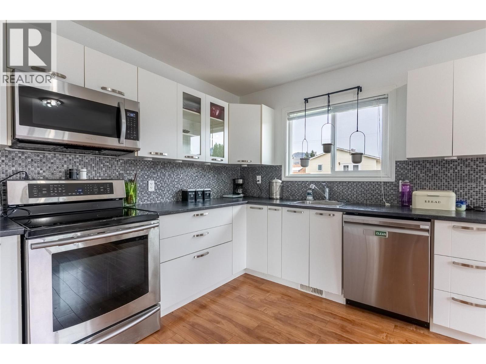 690 Alberni Avenue, Kamloops, British Columbia  V2B 1T1 - Photo 7 - 10391952