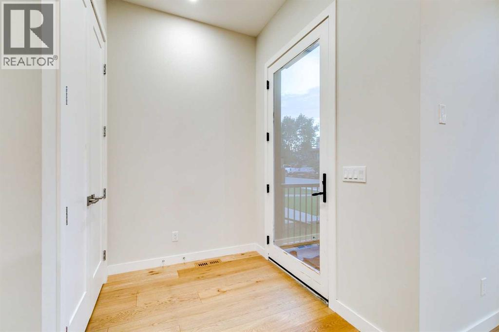 2039 44 Avenue SW, Calgary, Alberta  T2T 2N9 - Photo 3 - A2329288