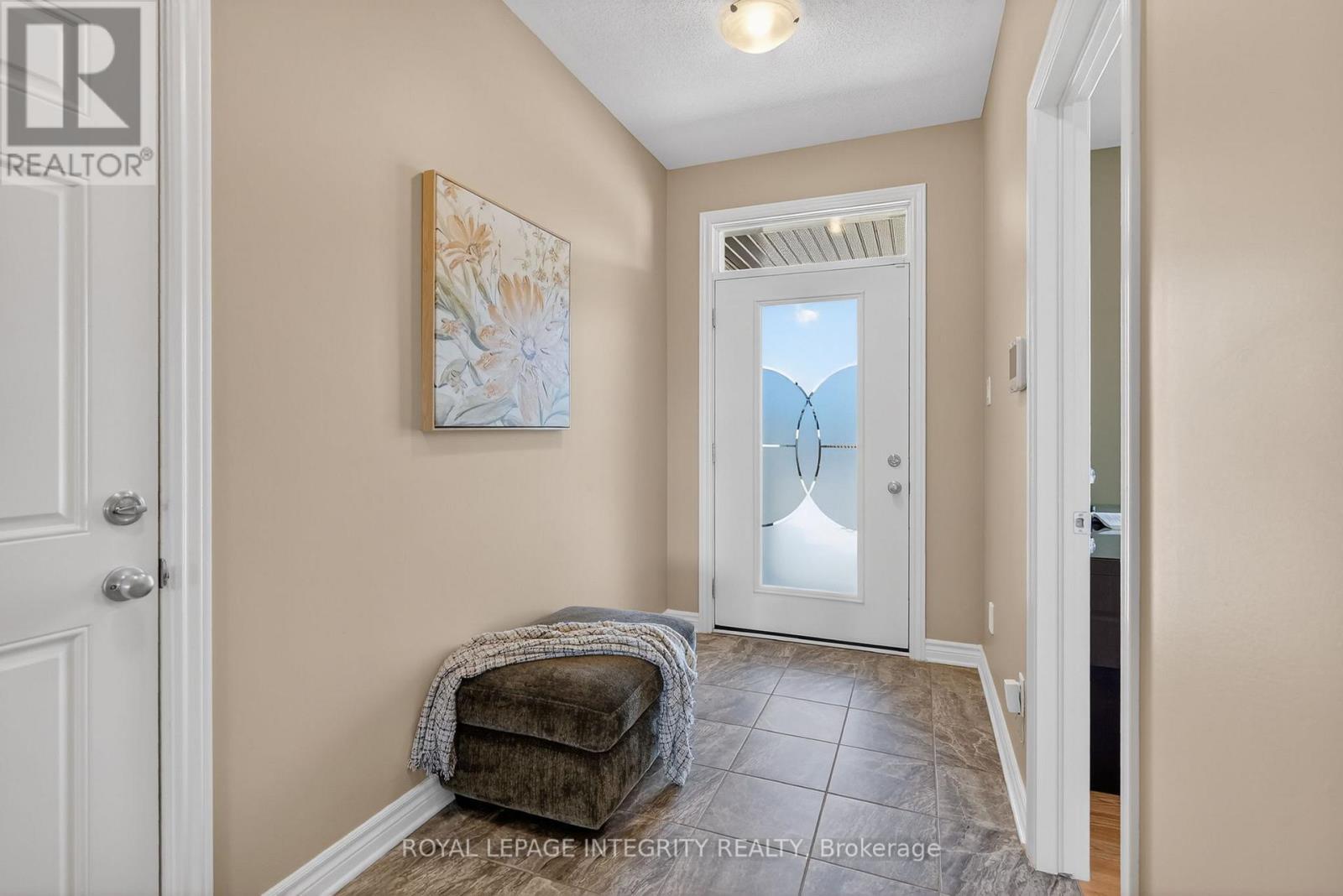 724 Parade Drive, Ottawa, Ontario K2S 0Z4 - Photo 3 - X13626712