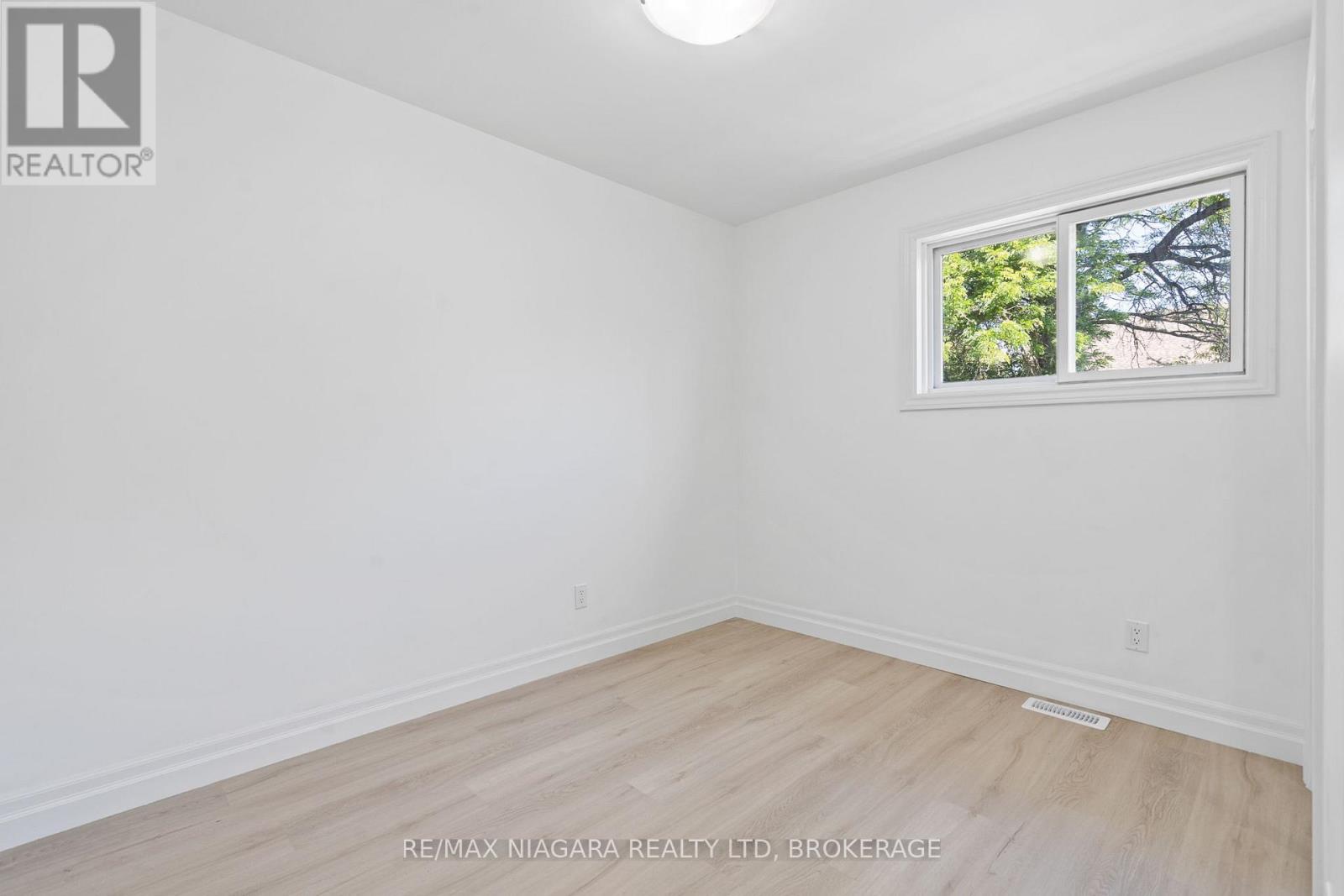 46a Pelham Road, St. Catharines, Ontario  L2S 1R4 - Photo 10 - X13626782