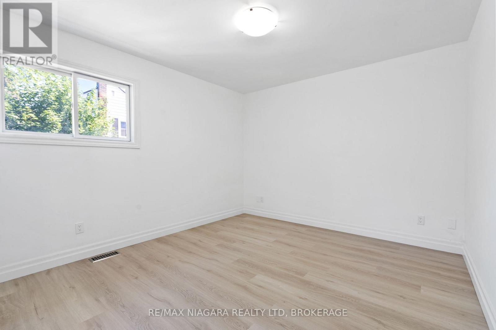 46a Pelham Road, St. Catharines, Ontario  L2S 1R4 - Photo 8 - X13626782