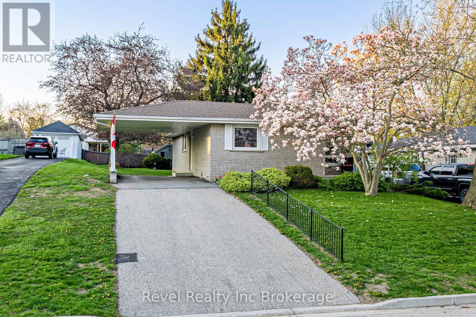 311 Tunis Street, Ingersoll, Ontario N5C 1W9 - Photo 2 - X13626828