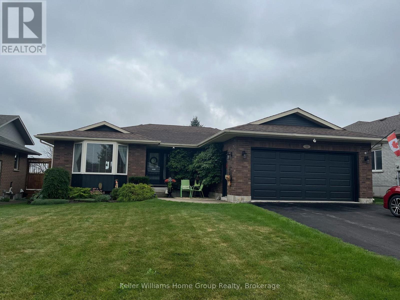 550 MAPLE AVENUE N, North Perth, Ontario