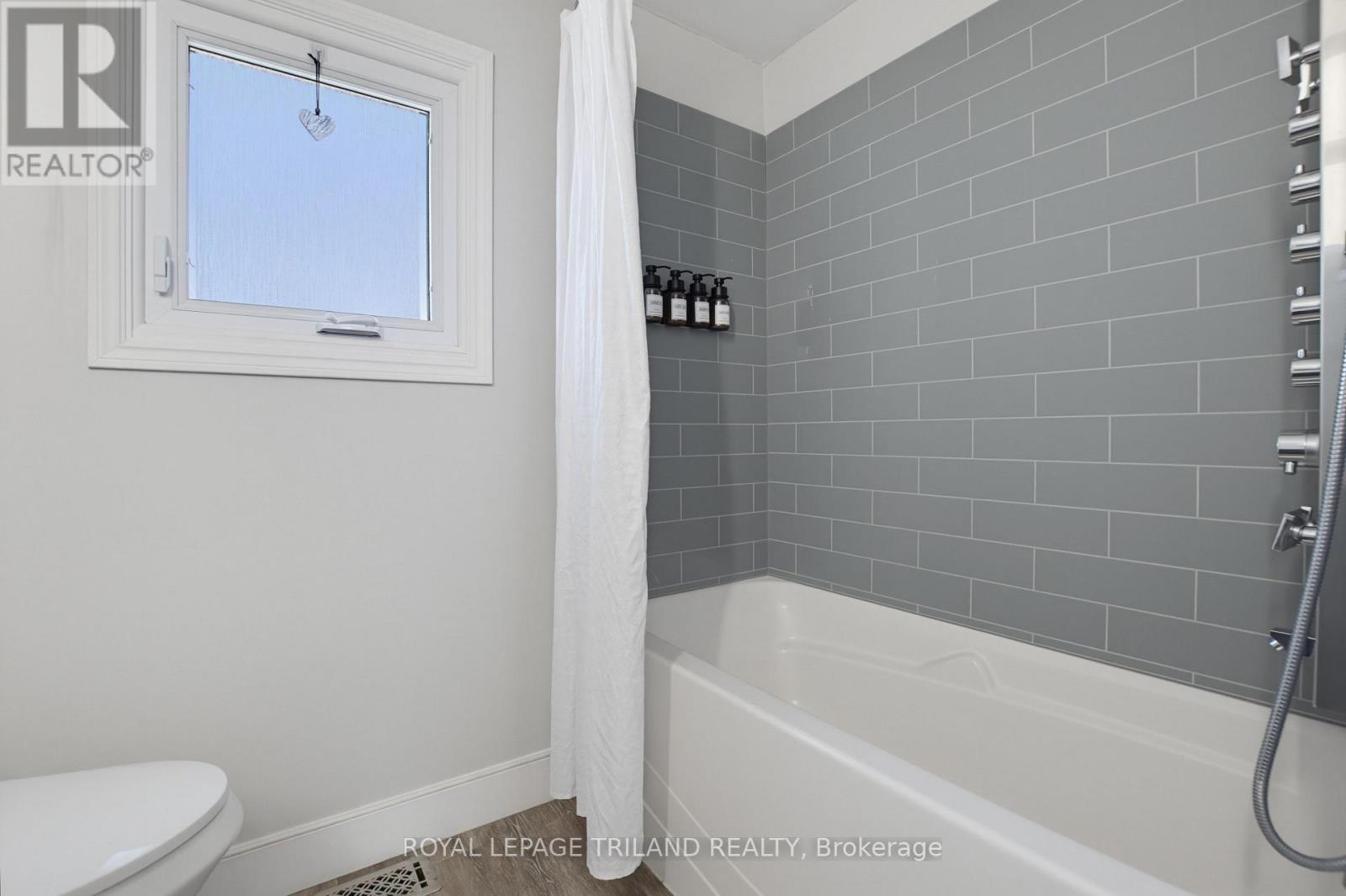 146 Golfdale Crescent, London South, Ontario  N6C 5X3 - Photo 27 - X13625798