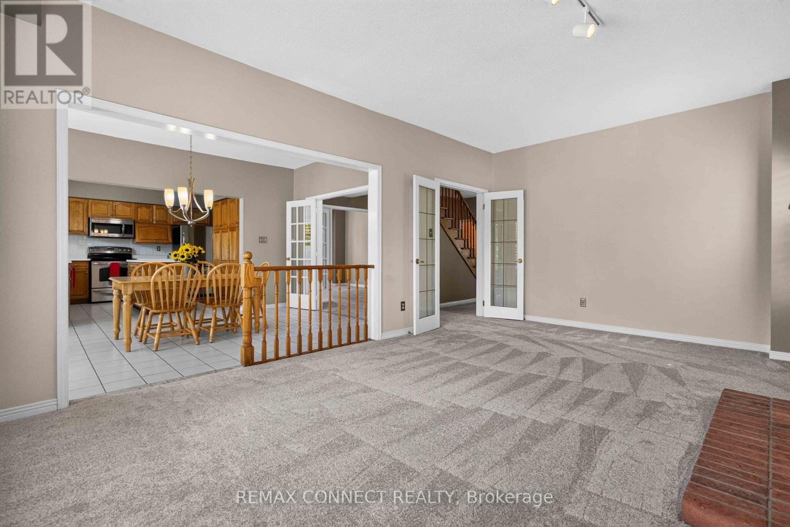 2 Nettles Court, Whitby, Ontario  L1P 1L5 - Photo 13 - E13626866