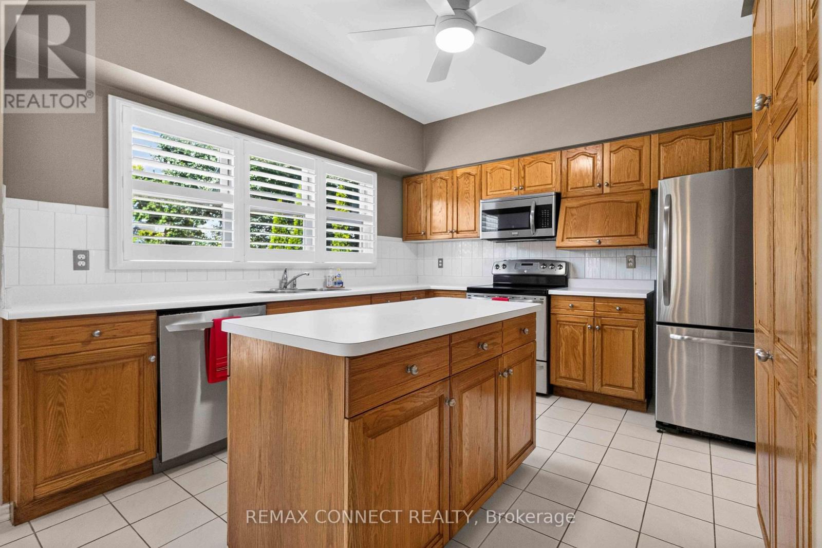 2 Nettles Court, Whitby, Ontario  L1P 1L5 - Photo 19 - E13626866