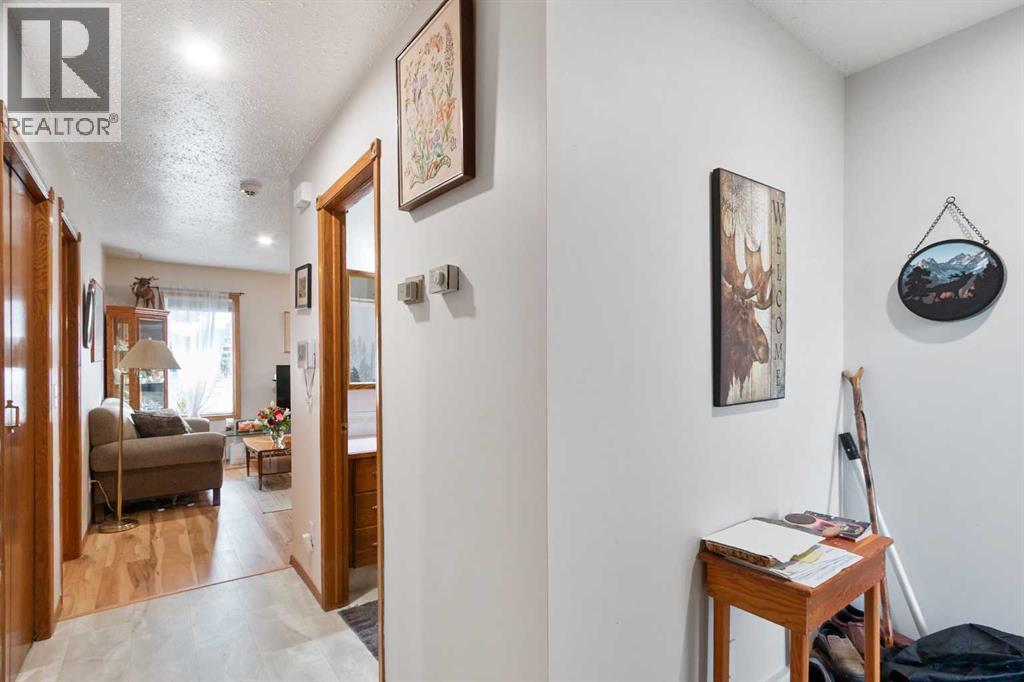 4102 Silverpark Estates Close, Olds, Alberta  T4H 1B4 - Photo 6 - A2289940