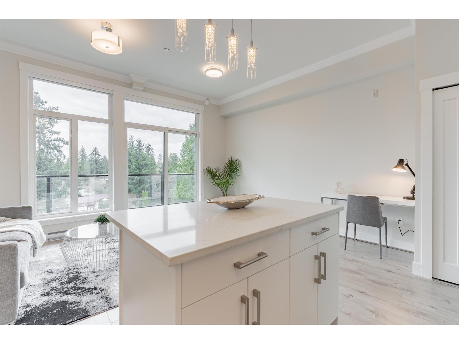 608 13799 101 Avenue, Surrey, British Columbia  V3T 0N9 - Photo 4 - R3151673
