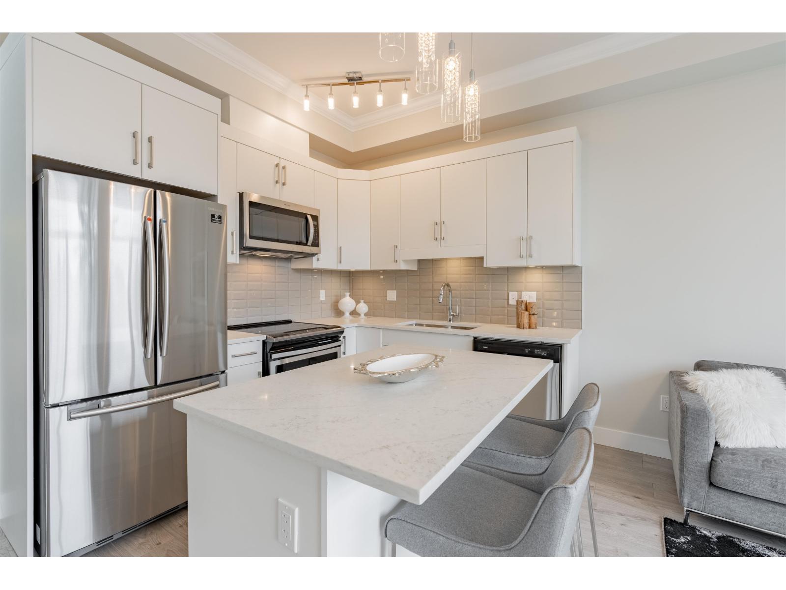 608 13799 101 Avenue, Surrey, British Columbia  V3T 0N9 - Photo 6 - R3151673