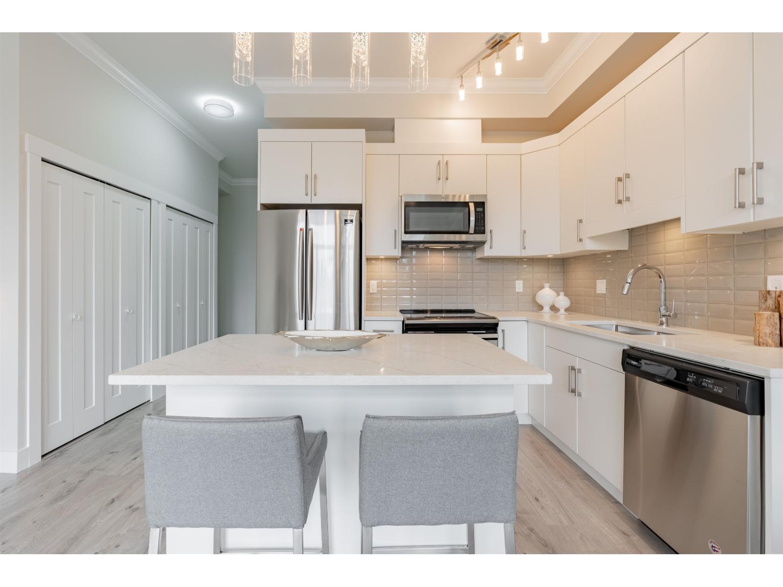 608 13799 101 Avenue, Surrey, British Columbia  V3T 0N9 - Photo 7 - R3151673