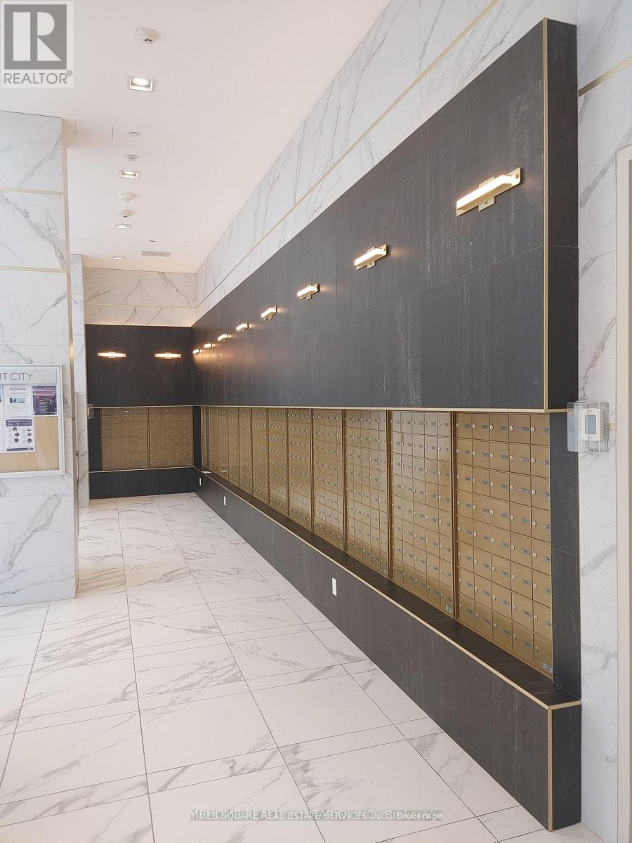 2711 - 5 Buttermill Avenue, Vaughan, Ontario  L4K 0J5 - Photo 2 - N13626750
