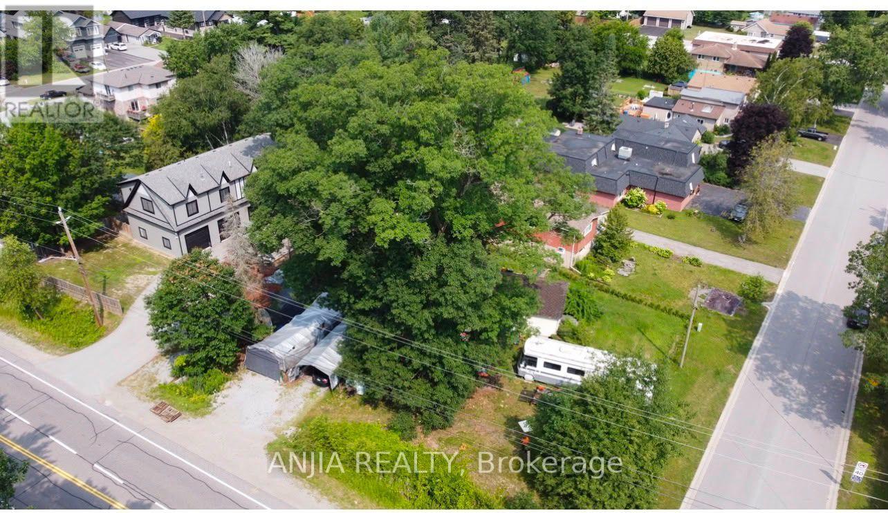 2 Oak Avenue, East Gwillimbury, Ontario  L9N 1A1 - Photo 2 - N13626826