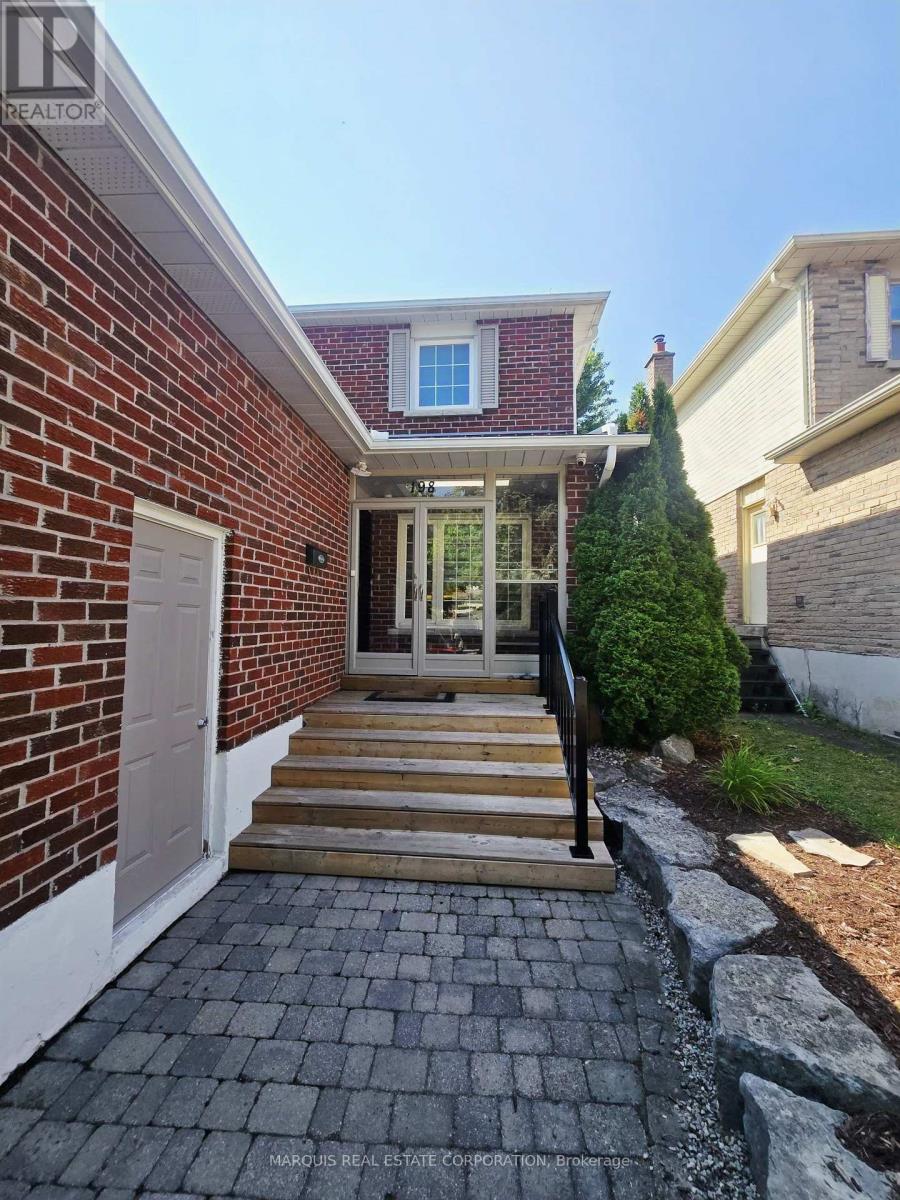 198 Forsyth Road, Newmarket, Ontario  L3Y 7Y1 - Photo 2 - N13593706