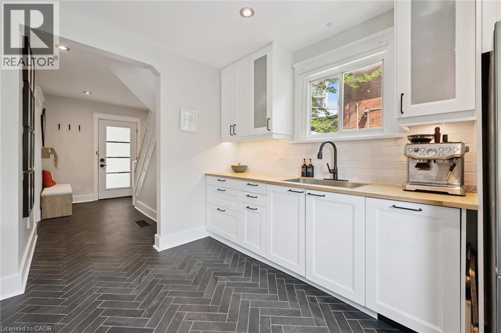 131 Surrey Street E, Guelph, Ontario  N1H 3R1 - Photo 14 - 40842679