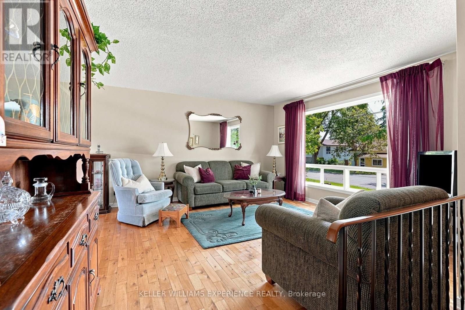 364 Mary Street, Orillia, Ontario  L3V 3G3 - Photo 7 - S13626850