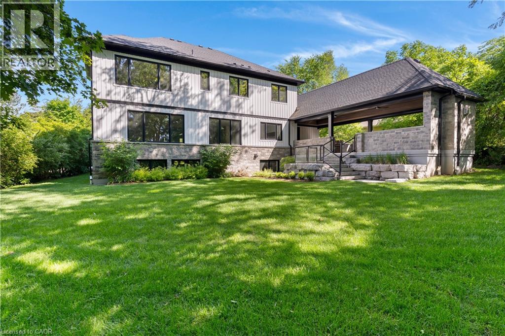 230 Stanley Drive, Waterloo, Ontario  N2L 1H7 - Photo 3 - 40842745