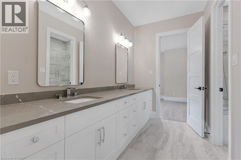 230 Stanley Drive, Waterloo, Ontario  N2L 1H7 - Photo 35 - 40842745