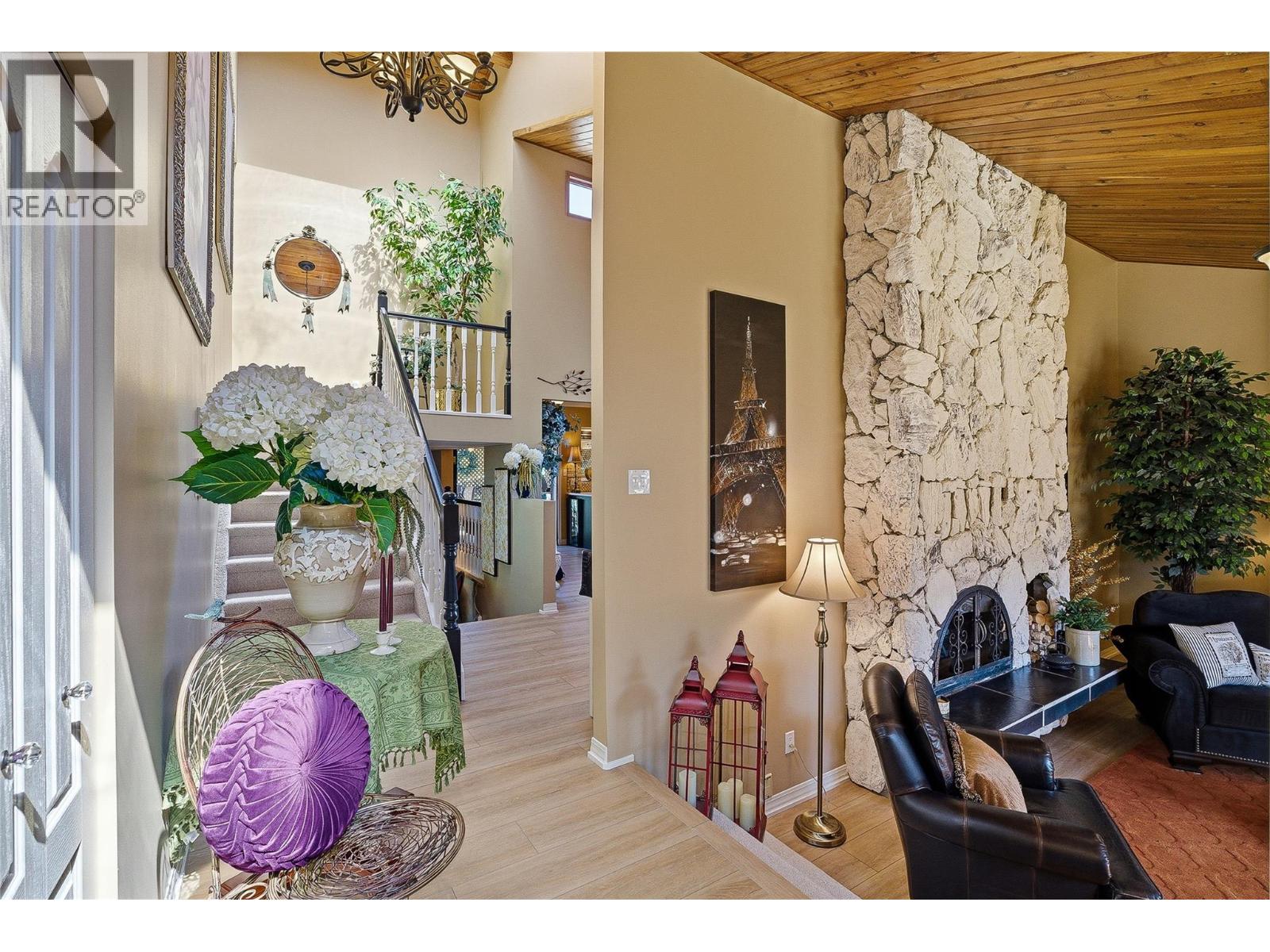 2463 Irvine Avenue, Merritt, British Columbia  V1K 4H4 - Photo 4 - 10384982
