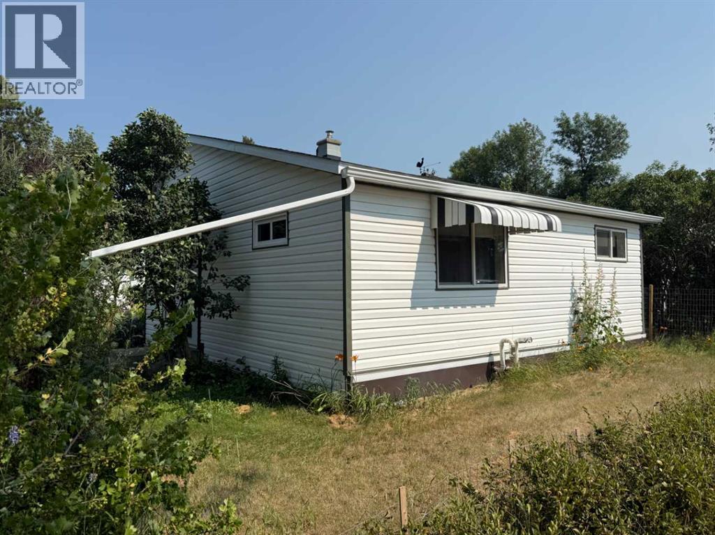 204 Whitney Street, Carmangay, Alberta  T0L 0N0 - Photo 9 - A2332316