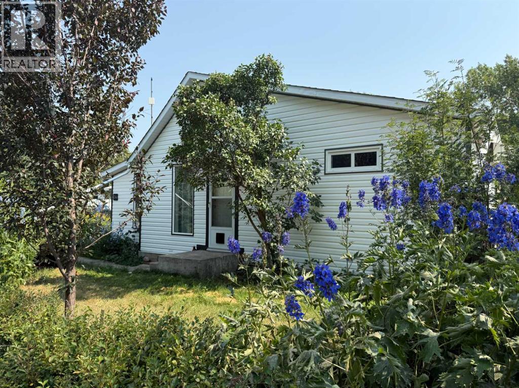 204 Whitney Street, Carmangay, Alberta  T0L 0N0 - Photo 8 - A2332316