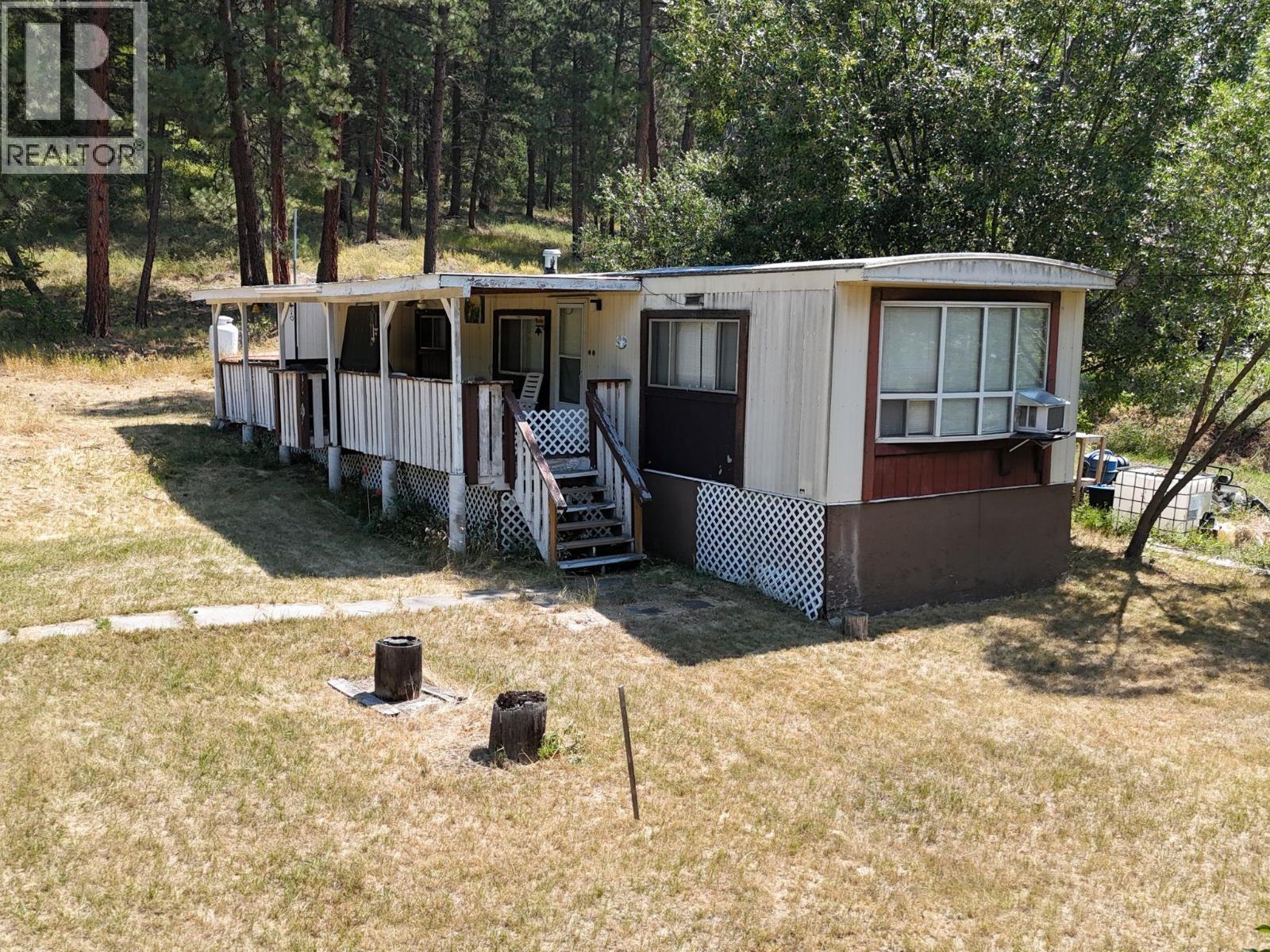 6294 Ash Road, Wasa, British Columbia  V0B 2K0 - Photo 1 - 10396088